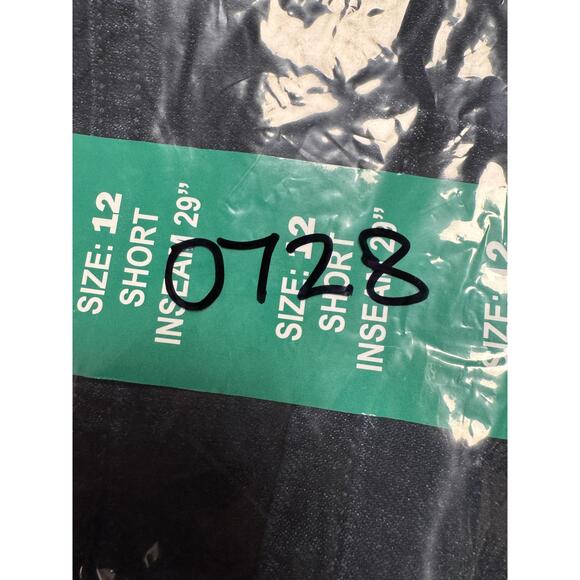 NWT Gloria Vanderbilt Amanda Classic Jeans – Portland Blue – Women’s Size 12 Sho - Picture 4 of 4